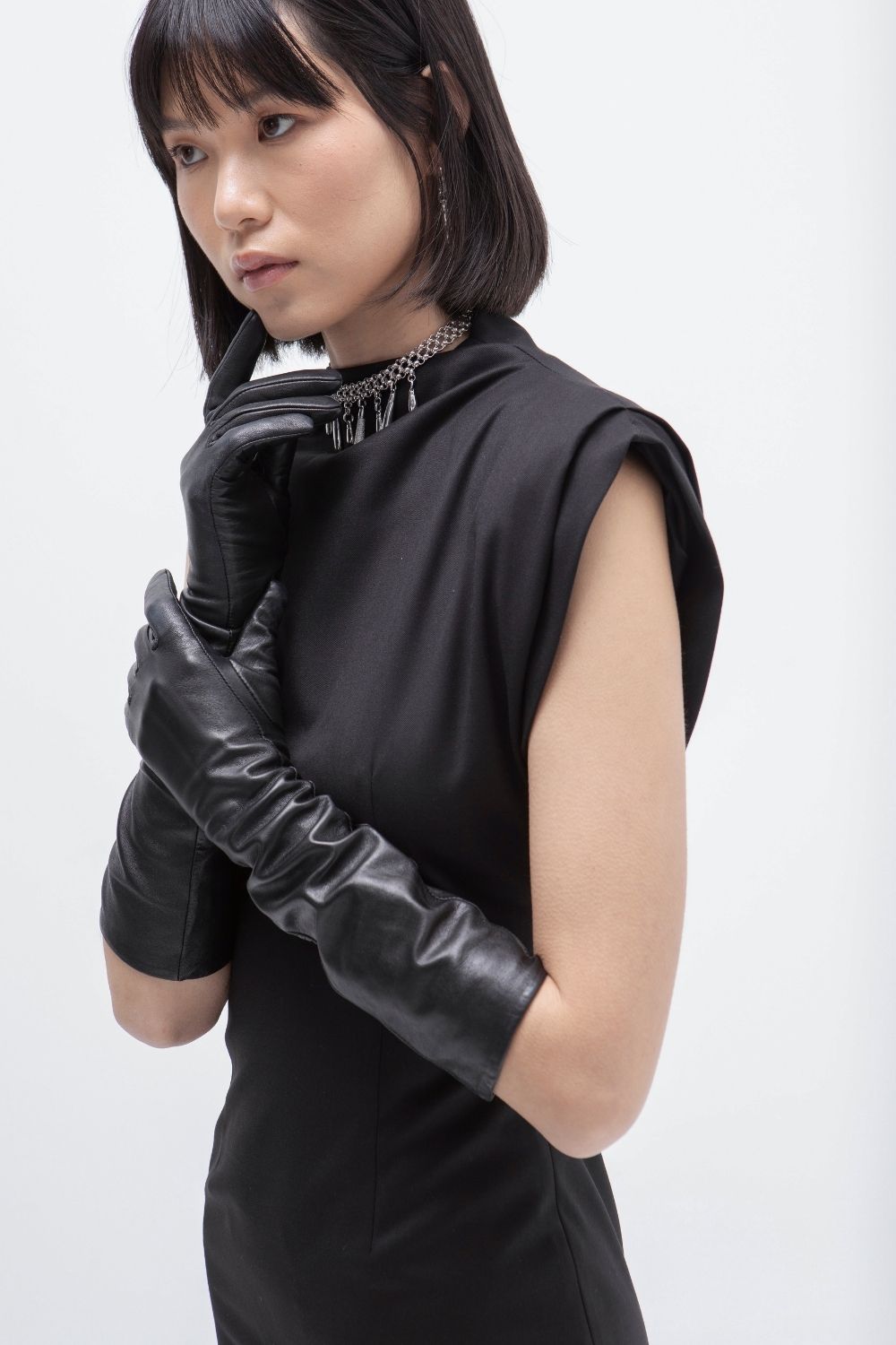 VESTIDO MIDI HOMBRERAS VANZ NEGRO