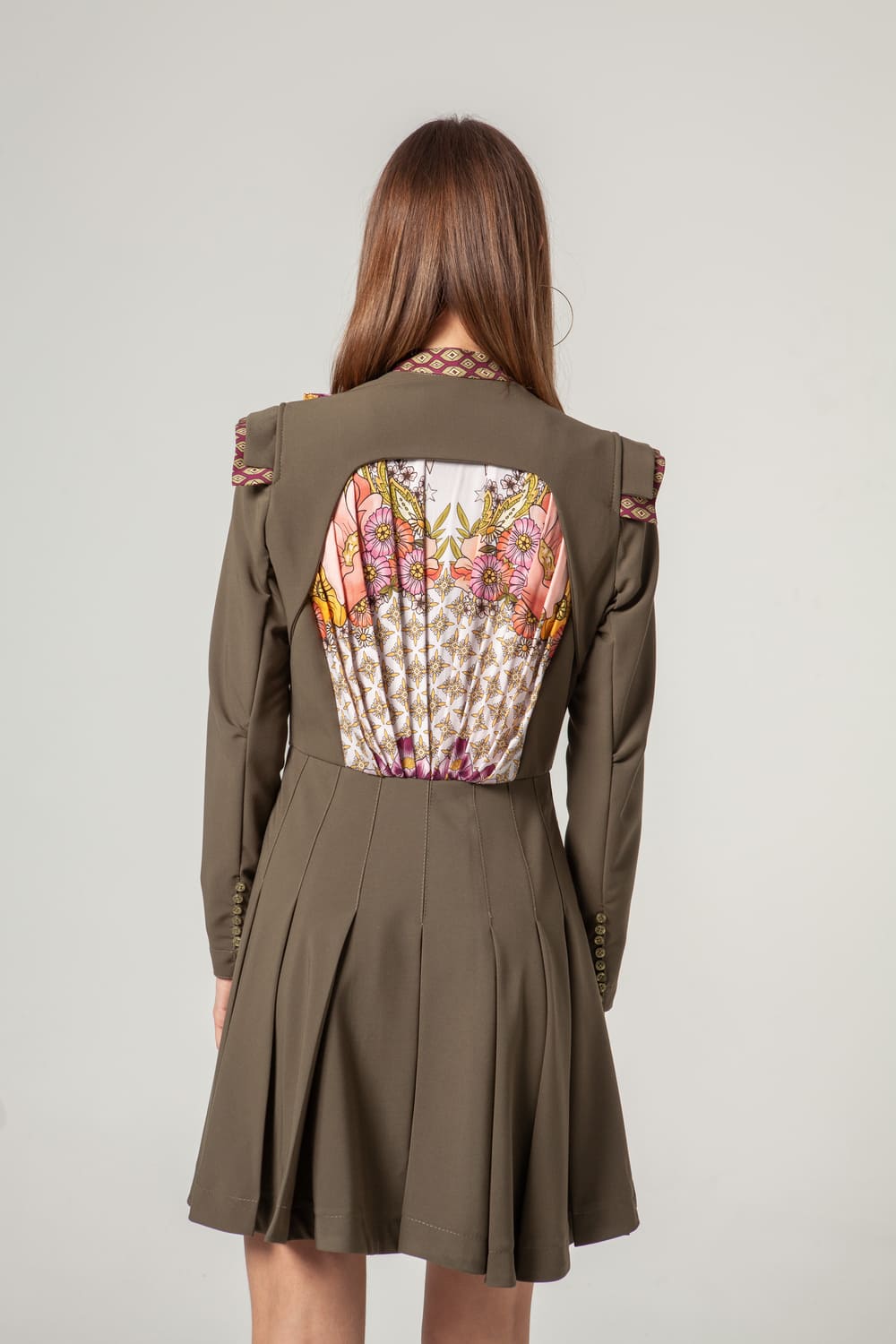 Vestido Tablas Espalda Frunce Khaki