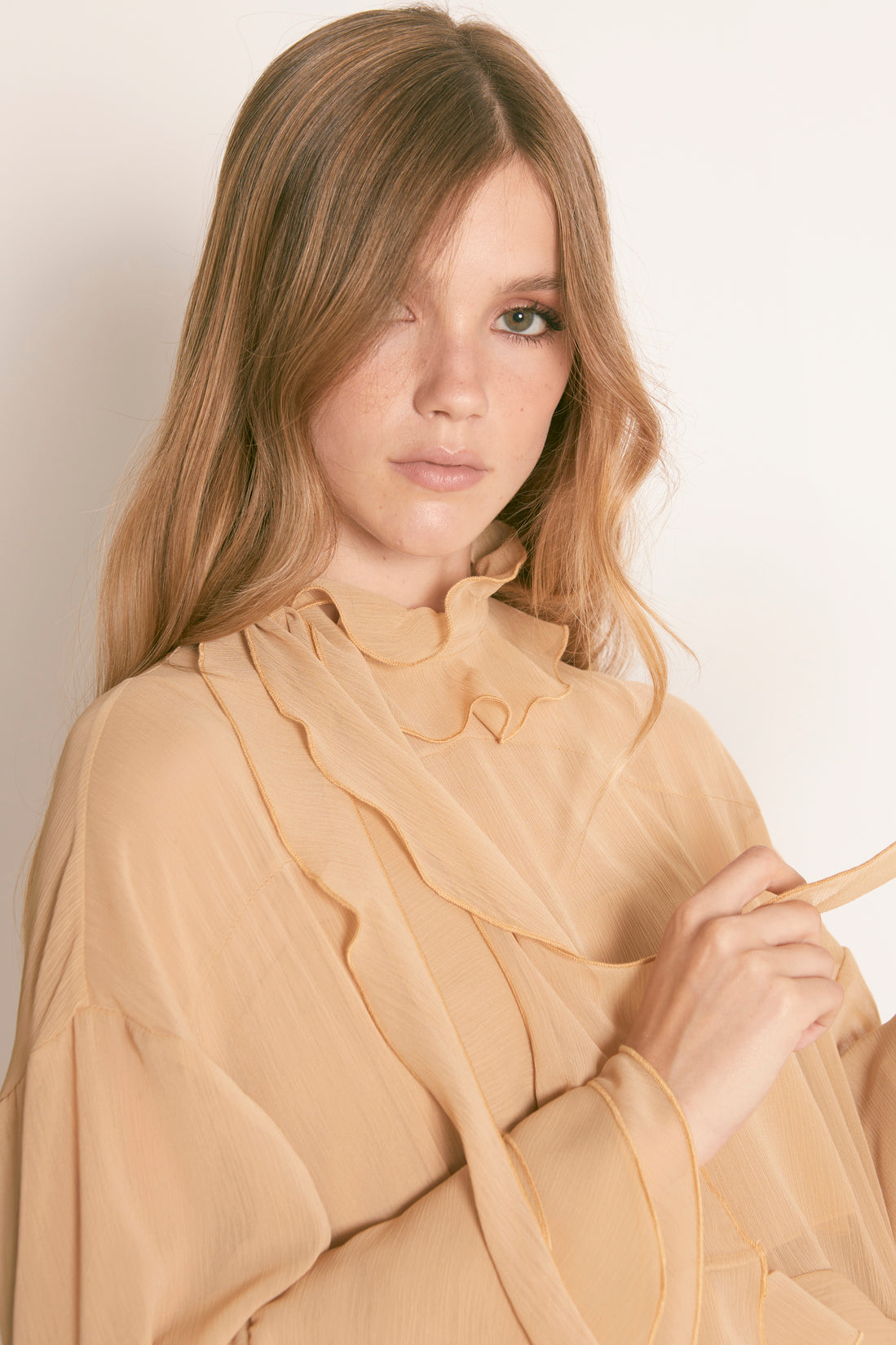 VESTIDO MAXI VOLANTES ARENA