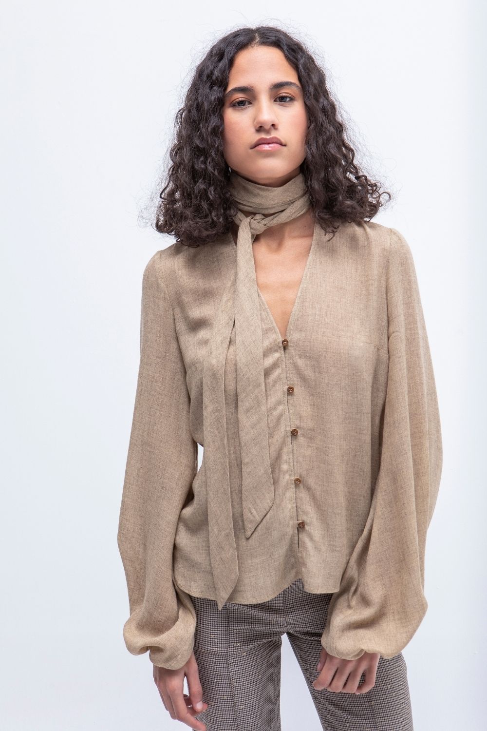 CAMISA PAÑUELO GARZA CAMEL