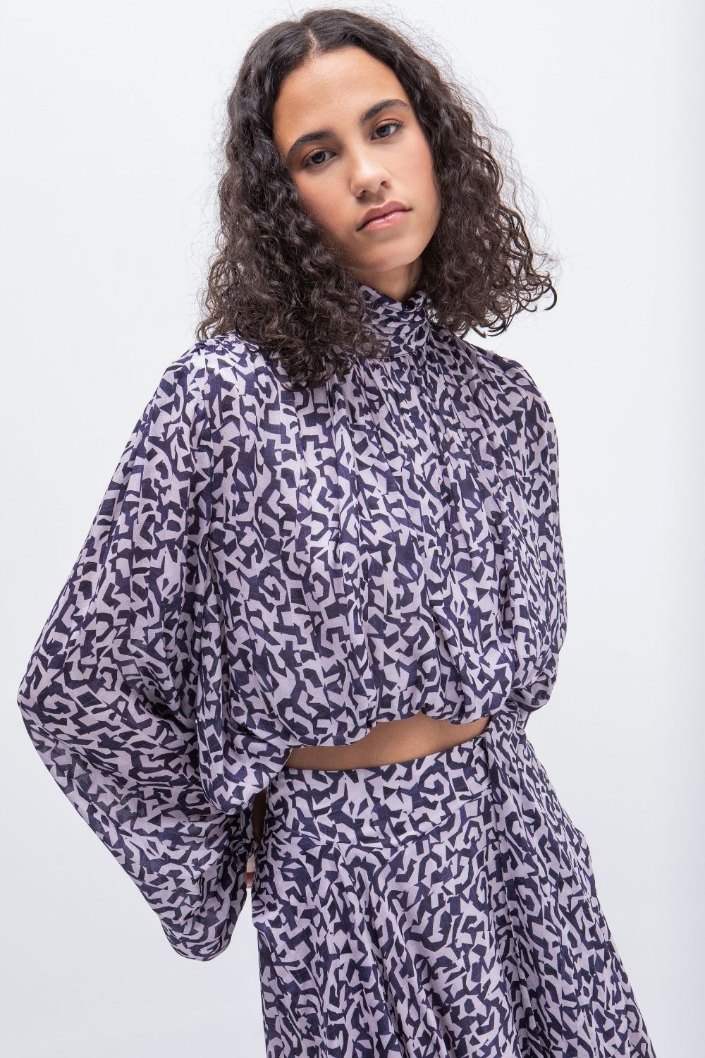 BLUSA ABULLONADA LOTUS