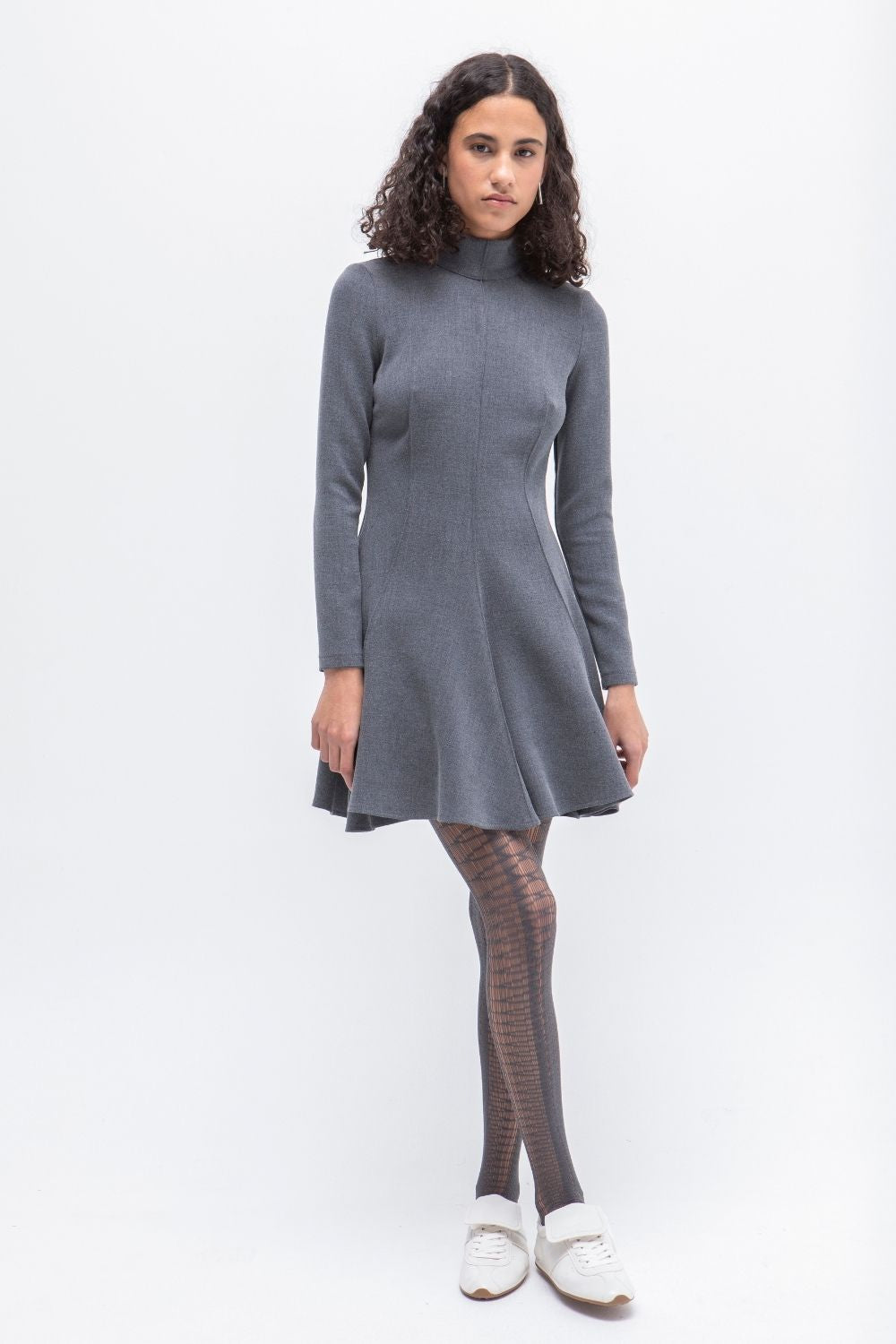 VESTIDO CORTO MANGA LARGA DELIRIO GRIS