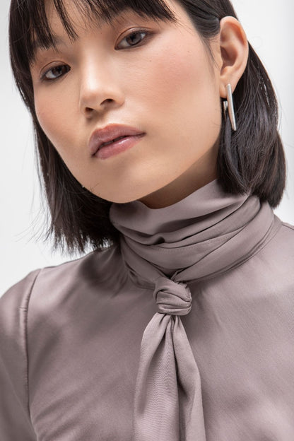 BLUSA LAZO ELSA TAUPE